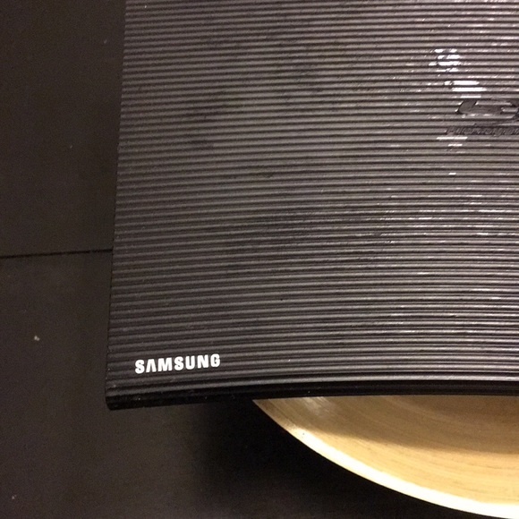 Samsung - Picture 2 of 3